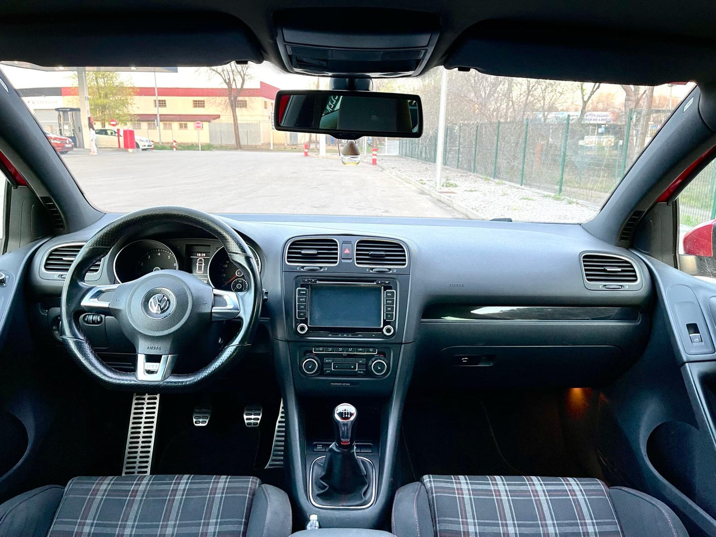 VOLKSWAGEN GOLF VI GTI