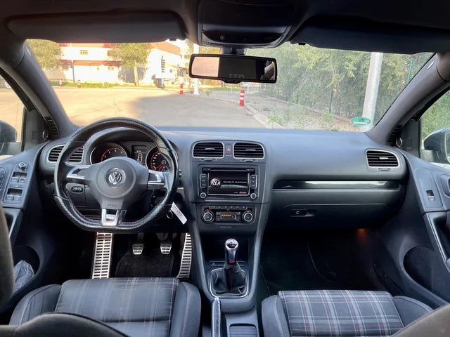 VOLKSWAGEN GOLF 2.0 GTI 210CV MANUAL (VENDIDO)